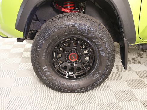 Used 2022 Toyota Tacoma TRD Pro AWD/4WD image 19