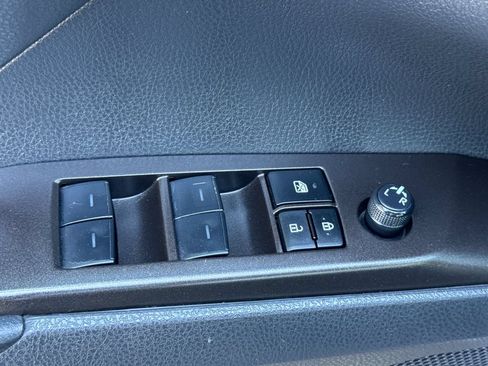 Used 2024 Toyota Camry SE FWD image 11
