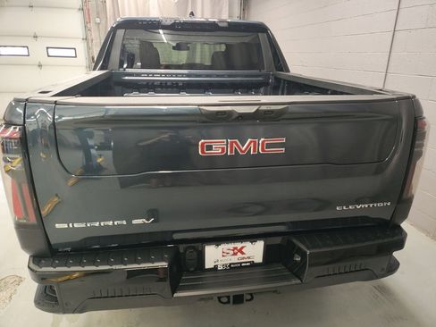 New 2026 GMC Sierra EV Elevation image 19
