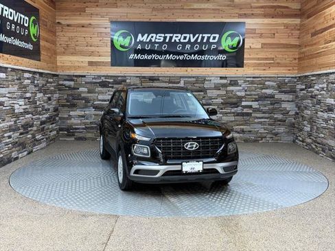 New 2026 Hyundai Venue SE image 8
