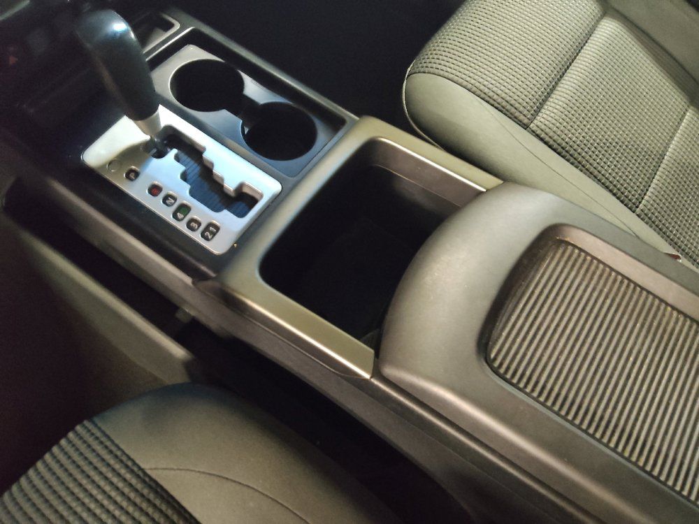 Used 2015 Nissan Titan SV RWD image 26