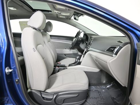 Used 2018 Hyundai Elantra Value Edition FWD image 13