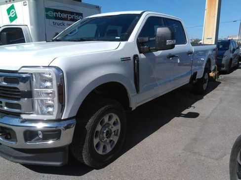 Used 2026 Ford F250 XLT AWD/4WD image 2