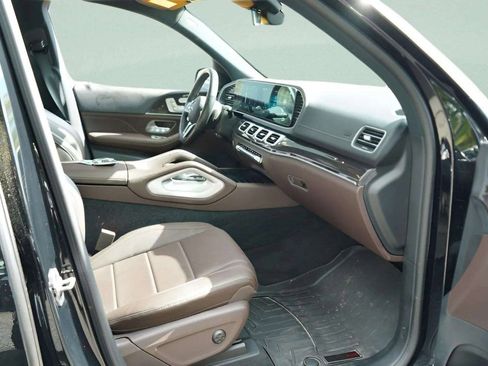 Used 2022 Mercedes-Benz GLS 450 4MATIC image 51