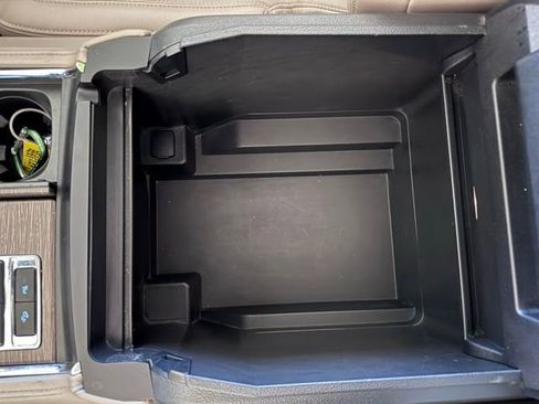 Certified 2023 Ford Expedition Limited image 27