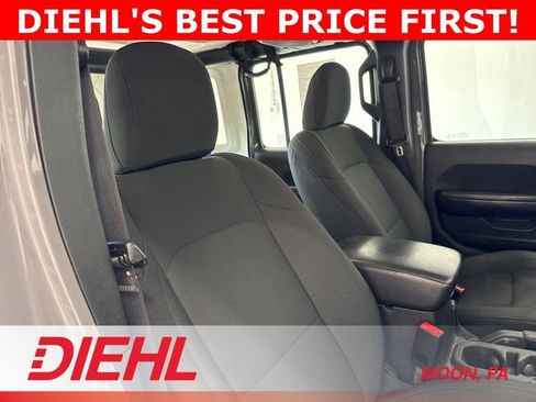 Used 2020 Jeep Wrangler Unlimited Sport AWD/4WD image 9