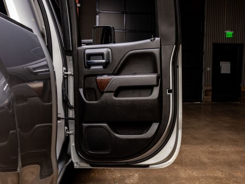 Used 2017 GMC Sierra 1500 SLT w/ Enhanced Driver Alert Package image 36