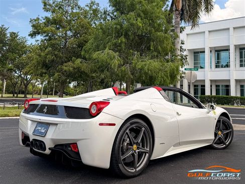 Used 2014 Ferrari 458 Spider RWD image 54