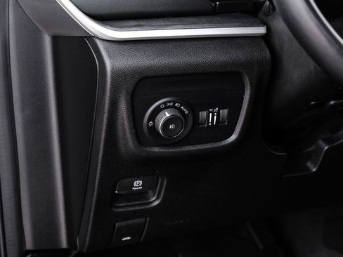 Used 2022 Jeep Grand Cherokee L Limited RWD image 37