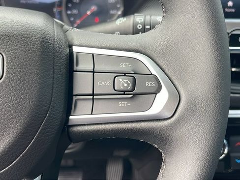 Used 2026 Jeep Compass Latitude AWD/4WD image 29