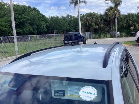 Used 2018 Volkswagen Golf S image 9