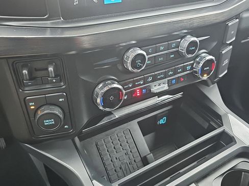 Used 2024 Ford F250 Lariat image 14