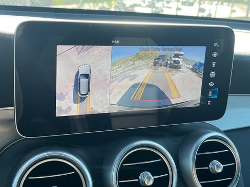 Used 2022 Mercedes-Benz GLC 300 image 10