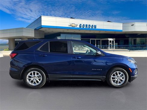 Used 2023 Chevrolet Equinox LS w/ LS Convenience Package image 5