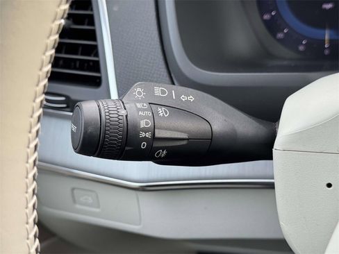 Certified 2024 Volvo XC90 B5 Core w/ Climate Package image 21