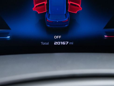 Used 2025 BMW X5 M60i w/ Climate Comfort Package image 28