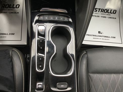Used 2023 Buick Envision Avenir AWD/4WD image 21