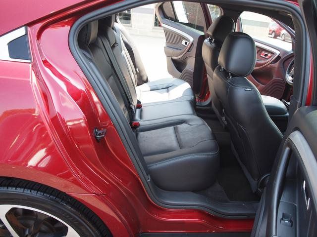 Used 2015 Ford Taurus SEL w/ Equipment Group 201A FWD image 7
