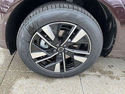 New 2026 Volvo XC60 B5 Plus w/ Protection Package Premier AWD/4WD image 12