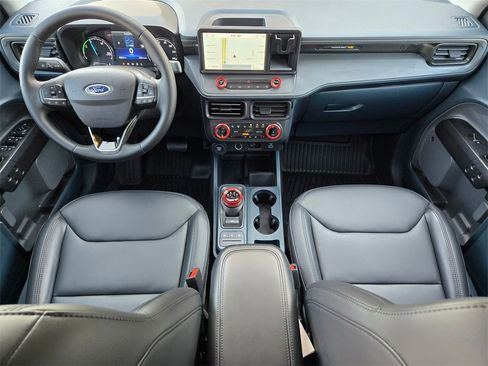 Used 2023 Ford Maverick Lariat w/ Lariat Luxury Package image 16