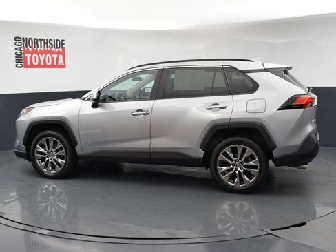 Used 2020 Toyota RAV4 XLE Premium AWD/4WD image 2