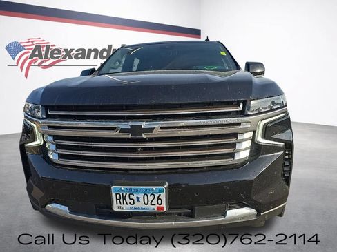 Used 2024 Chevrolet Suburban High Country AWD/4WD image 2