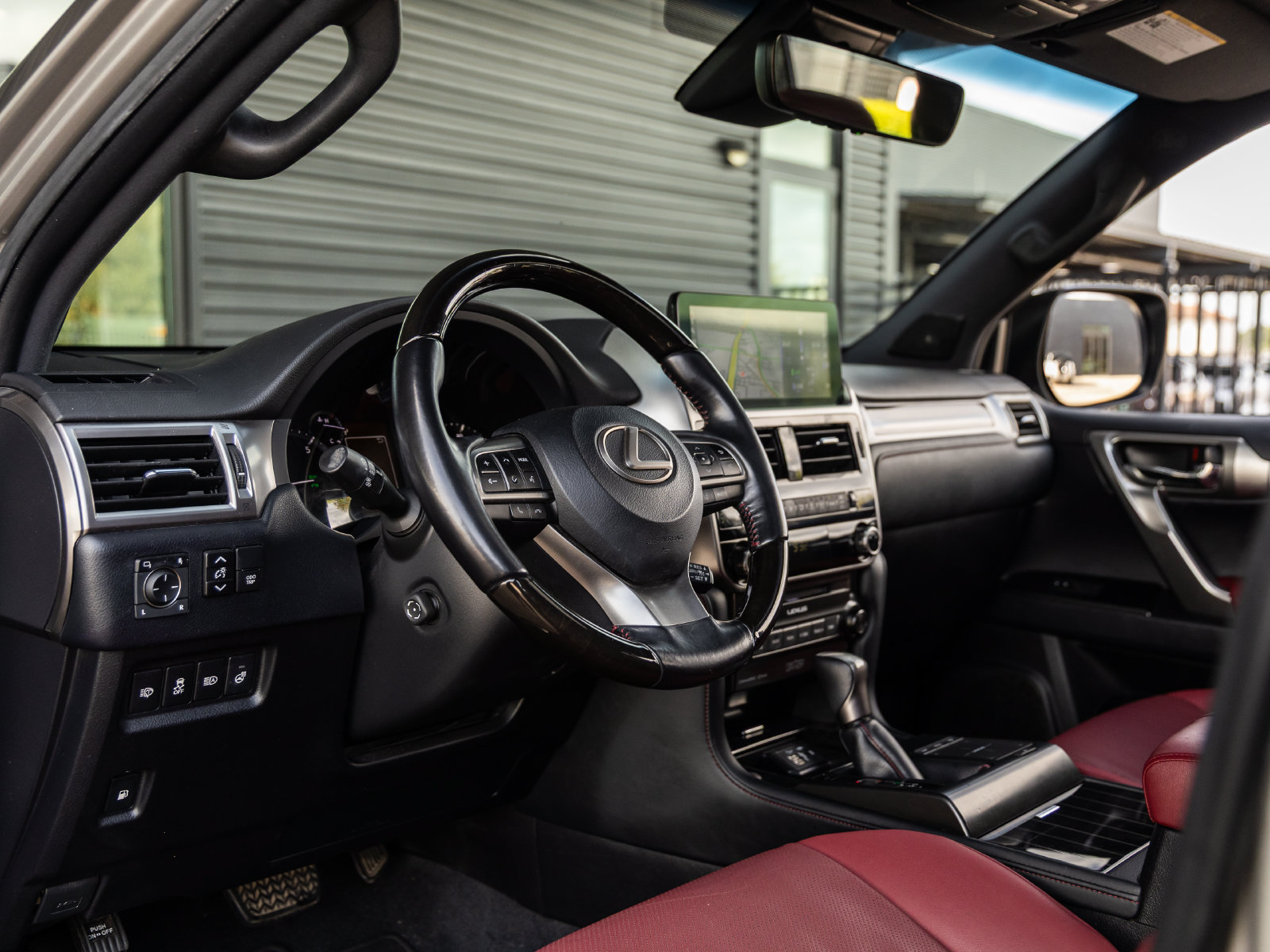 Used 2022 Lexus GX 460 Premium w/ Accessory Package AWD/4WD image 25