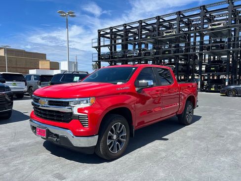 Used 2023 Chevrolet Silverado 1500 LT AWD/4WD image 1