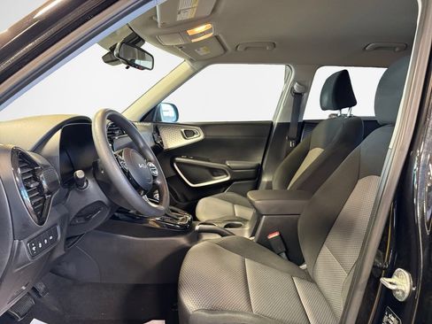 Certified 2023 Kia Soul S FWD image 12