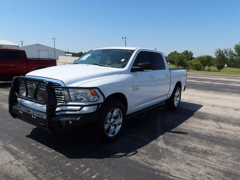 Used 2018 RAM 1500 Big Horn image 2