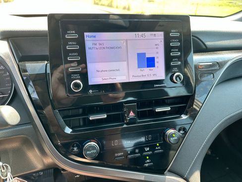 Used 2024 Toyota Camry SE image 16