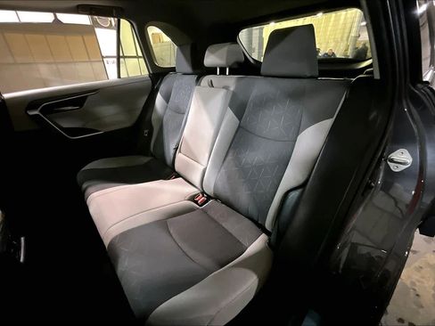 Used 2019 Toyota RAV4 XLE w/ Convenience Package image 21