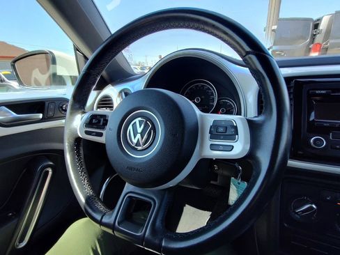 Used 2014 Volkswagen Beetle 2.5 FWD image 19