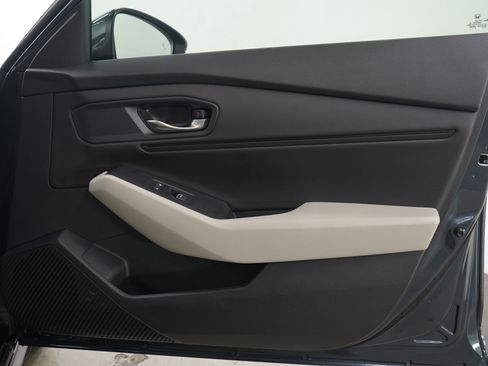 Used 2024 Honda Accord EX-L image 9