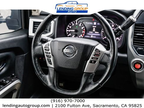 Used 2021 Nissan Titan SV w/ SV Convenience Package image 13