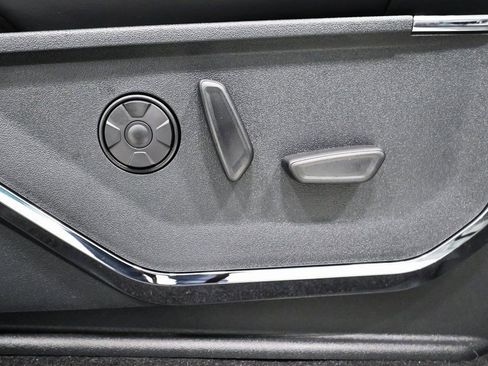 New 2025 Ford F350 Platinum w/ FX4 Off-Road Package image 17