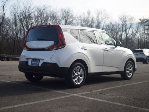 Used 2022 Kia Soul LX w/ Technology Package image 24