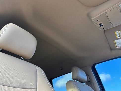 Used 2017 Ford F250 Lariat w/ Chrome Package image 25