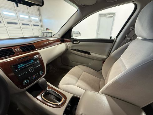 Used 2010 Chevrolet Impala LS image 16