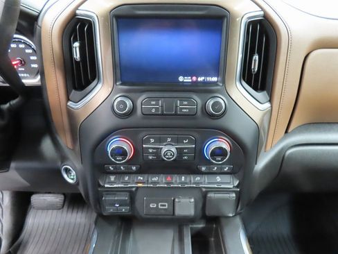 Used 2023 Chevrolet Silverado 2500 High Country w/ Z71 Off-Road Package image 13