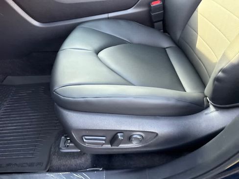 New 2026 Toyota Highlander XLE image 21