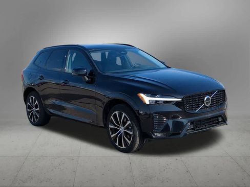 Used 2025 Volvo XC60 B5 Ultra AWD/4WD image 8
