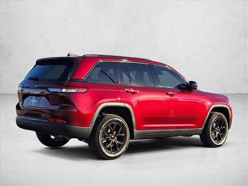 New 2025 Jeep Grand Cherokee Altitude w/ Trailer Tow Package image 2