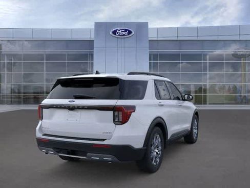 New 2026 Ford Explorer Active w/ Active Comfort Package image 8