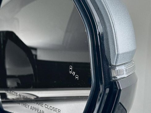 Used 2022 Toyota Tundra Limited image 10