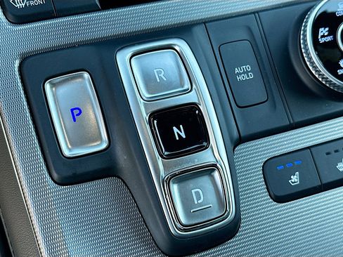 Used 2024 Hyundai Palisade Calligraphy image 17