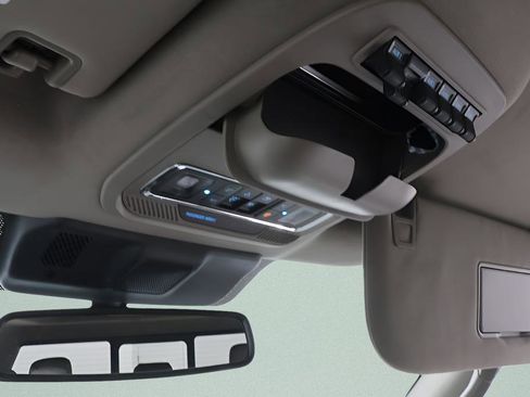 Used 2025 Ford F250 Platinum w/ Platinum Plus Package image 18