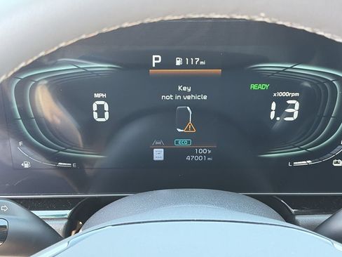 Certified 2024 Kia Niro EX FWD image 29