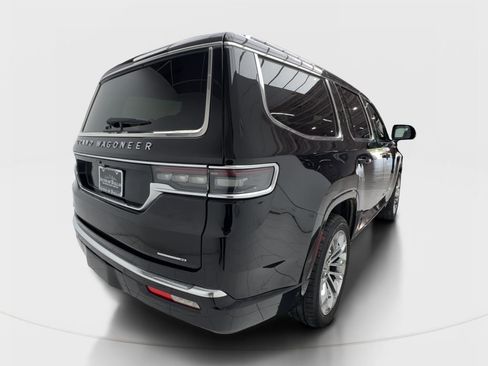 Used 2023 Jeep Grand Wagoneer Series II w/ Flexible Seating Group AWD/4WD image 7