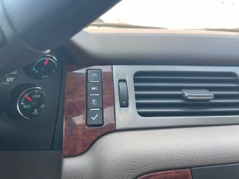 Used 2011 Chevrolet Tahoe LT AWD/4WD image 8